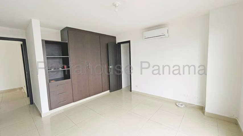 Amplio Apartamento en PH Miyaki Obarrio – 217.3m² 3Rec 2.5Baños 2Parkings – $1,600 KDC - Imagen 7