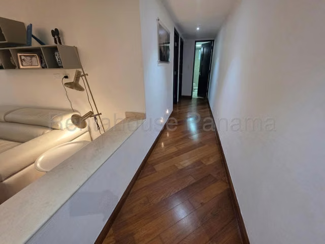 Se vende apartamento en PH Embassy Club, Clayton IH27-2536