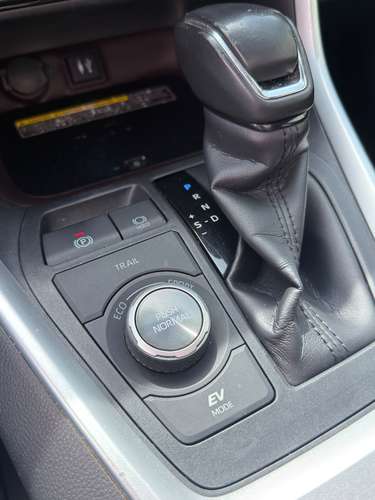 TOYOTA RAV4 HYBRID 2019 - Imagen 11