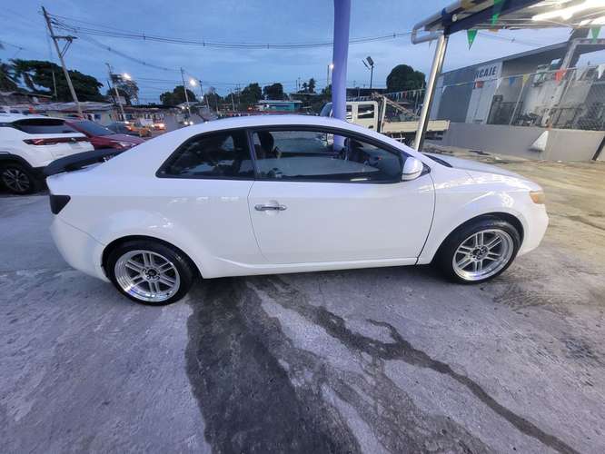 Se vende Kia Cerato Koup (Negociable)  - Imagen 2