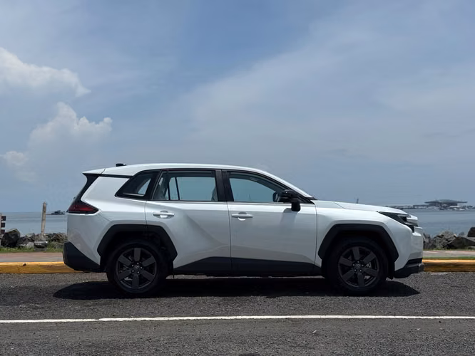 TOYOTA RAV4 HIBRIDO 2.5 4X4 - Imagen 5