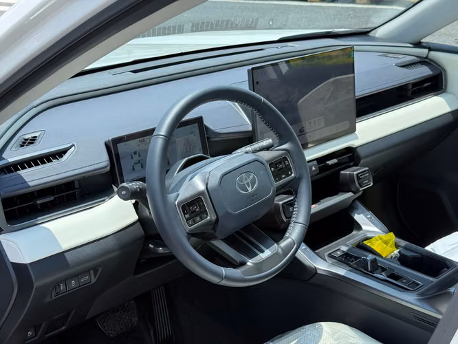 TOYOTA RAV4 HIBRIDO 2.5 4X4 - Imagen 9