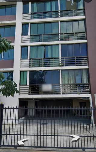 Alquiler Apartamento Carrasquilla Parte Atrás Parque Omar 3R 2B es Vacío / PISO BAJO