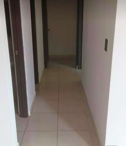 Alquiler Apartamento Carrasquilla Parte Atrás Parque Omar 3R 2B es Vacío / PISO BAJO - Imagen 8