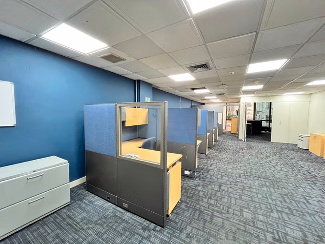ALQUILO EXCLUSIVAS OFICINAS EN LA MEJOR UBICACION DE LA CIUDAD - Imagen 3