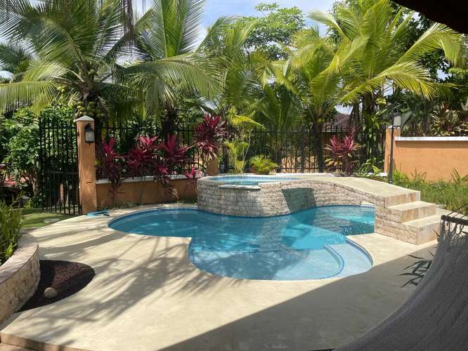ALQUILO IMPECABLE CASA UNIFAMILIAR AMOBLADA CON PISCINA