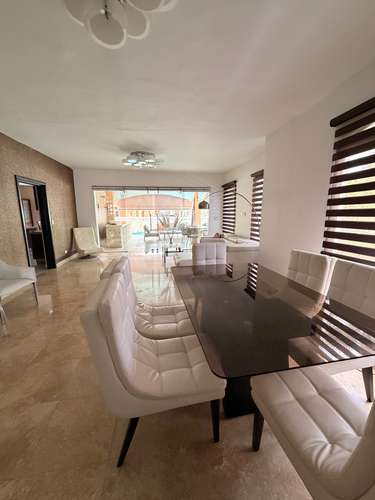 ALQUILO IMPECABLE CASA UNIFAMILIAR AMOBLADA CON PISCINA - Imagen 2