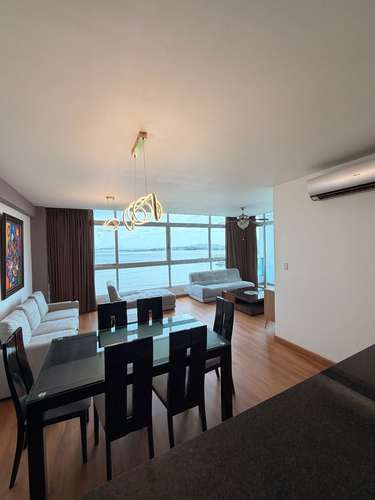 ALQUILO ESPECTACULAR APARTAMENTO VISTA FRONTAL AL MAR  - Imagen 5