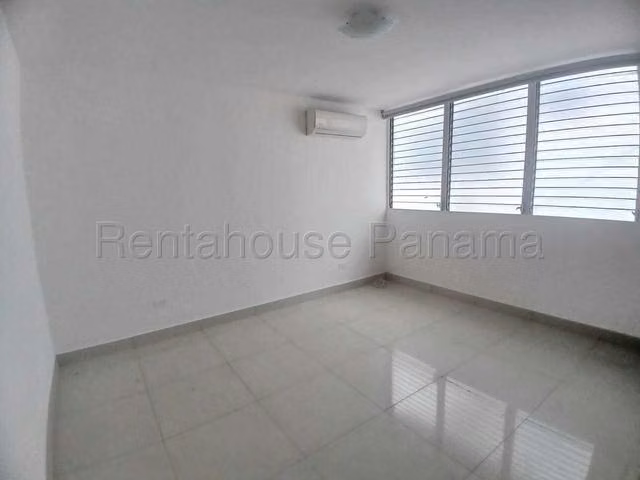 I8710GRR Venta de Apartamento en El Cangrejo 