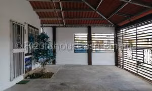 Casa en Venta en 24 de Diciembre 27jack2549