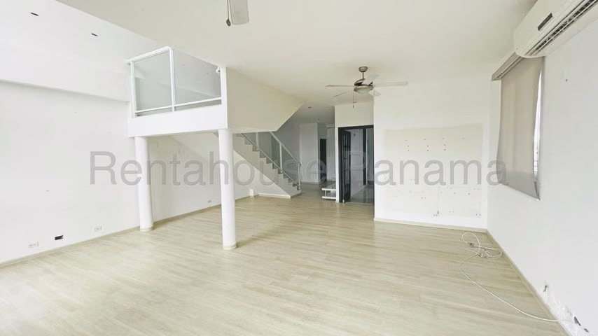 Alquiler de apartamento de 2 niveles en Obarrio - Imagen 13