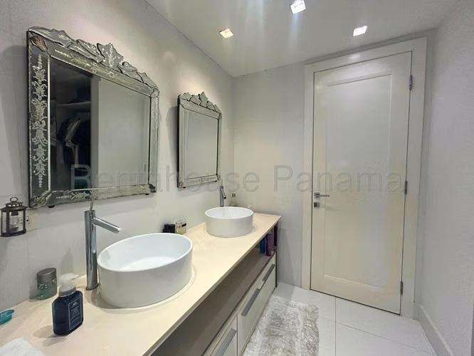 Apartamento Amoblado en Venta en Yoo & Arts – Avenida Balboa | GC