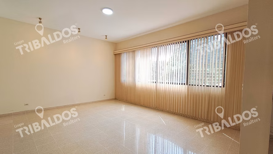 ALQUILER DE CASA ADOSADA EN DOS MARES MUY ESPACIOSA - Imagen 2