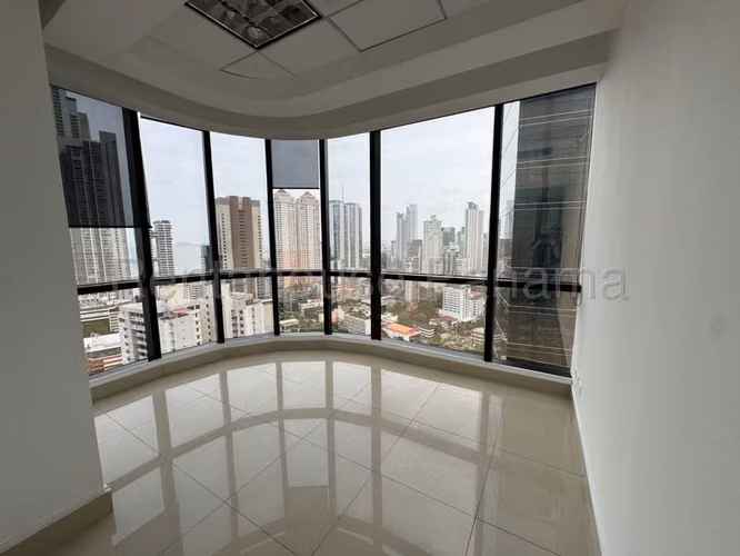 Edificio en Venta en Calle 50 334 m² LR - Imagen 3
