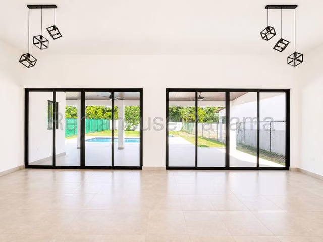 Casa en Venta en Gorgona JG
