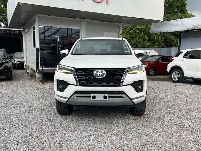 TOYOTA FORTUNER SRV 2024  - Imagen 2