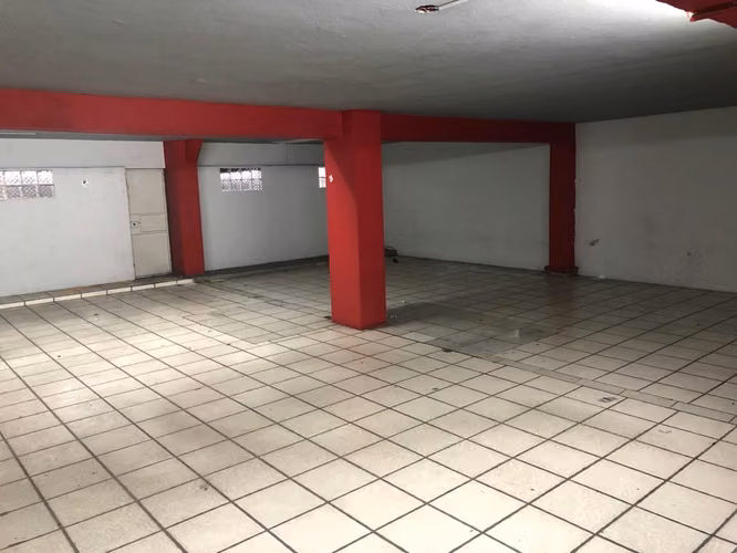 Alquiler o Venta de Edificio Comercial en Calidonia