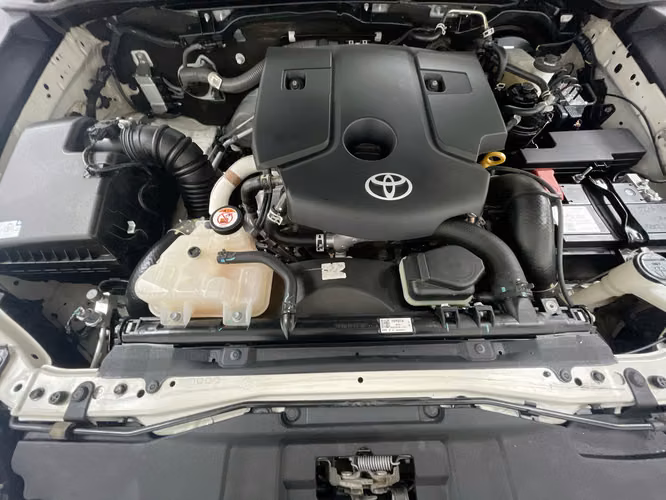 TOYOTA HILUX - 2025 - PPHX - Automarket - Imagen 3