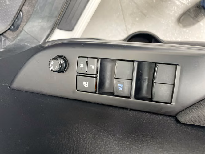 TOYOTA HILUX - 2025 - PPHX - Automarket - Imagen 4