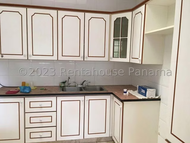 SE VENDE FINCA 9,500MTS CON PISCINA Y JACUZZ EN ARRAIJAN (HUILE)