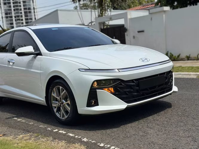 Hyundai Accent 2025, Version Full Extras     - Imagen 19