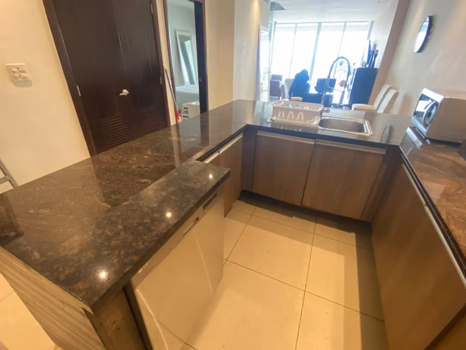 FOR RENT APARARTAMENTO AVE BALBOA FRENTE AL MAR - Imagen 14
