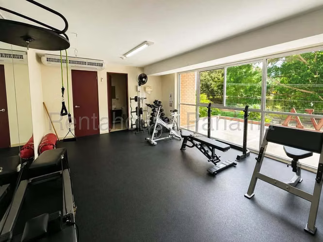 Venta de Apartamento de 326 m2 en PH Portanova, El Cangrejo 27-1602GG