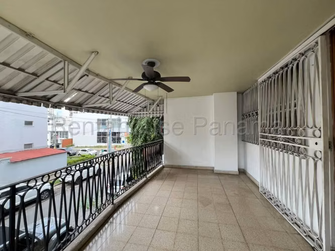 Vendo Amplio y Cómodo Apartamento de 204 m² en PH Gina, Obarrio 27-986GG - Imagen 2