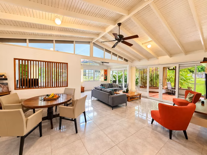 Casa de Playa remodelada con apartamento independiente en Coronado! 