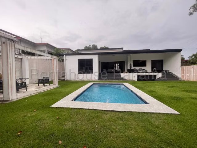 Venta de Hermosa Casa Remodelada en Los Ángeles, Betania | 4 Recámaras, Piscina y Gazebo (GB) - Imagen 15