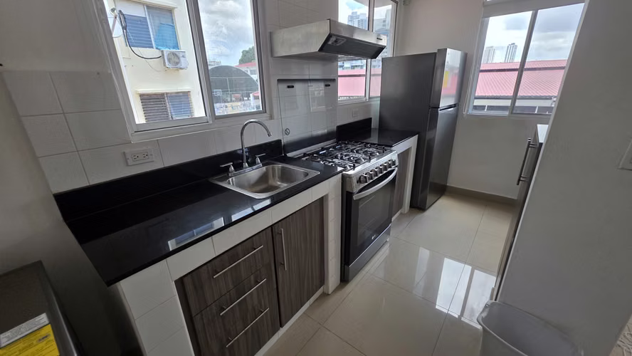 Alquiler de Apartamento Via España Carrasquilla - Imagen 5