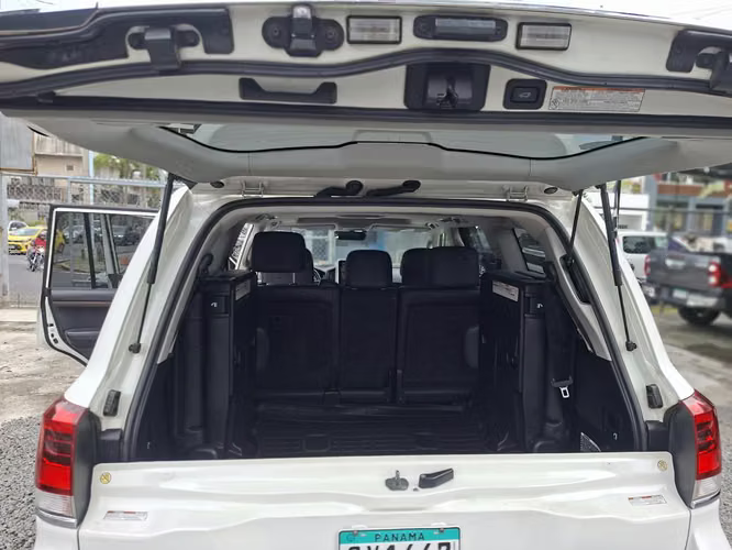 Toyota Land Cruiser 2019 - Imagen 6