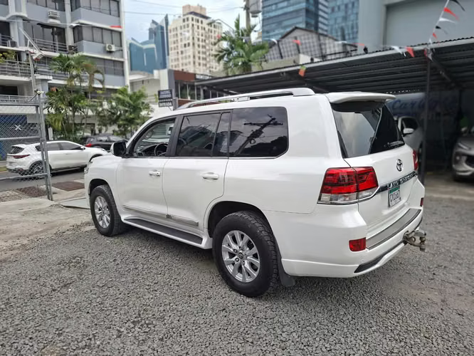 Toyota Land Cruiser 2019 - Imagen 5