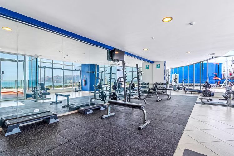 Coronado Bay Solarium - Estudio de Esquina Frente al Mar - Imagen 17