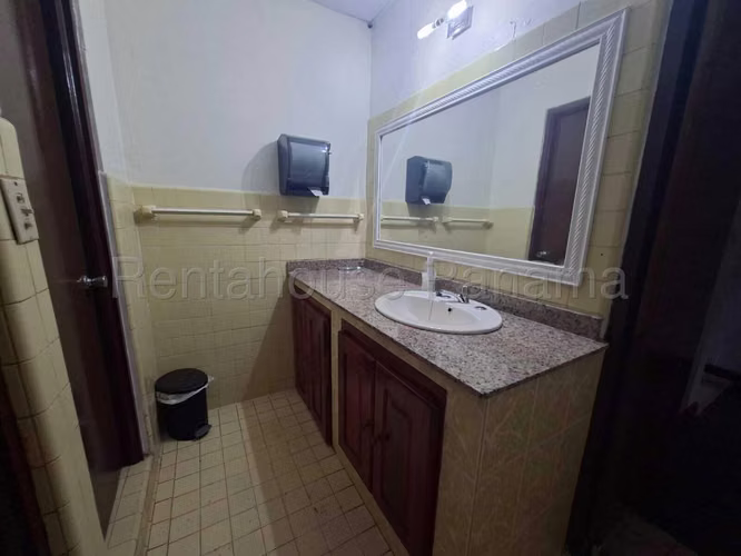 Venta de Edificio en Aguadulce ABS