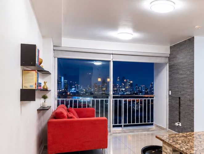 Apartamento en Pueblo Nuevo I con balcón y remodelado  - Imagen 2