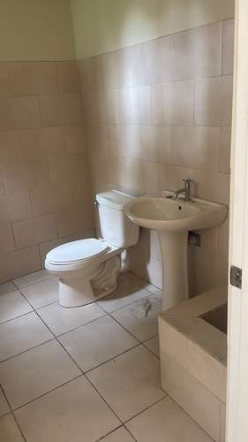 Local Comercial en Alquiler – Plaza Harinos Mall, Penonomé - RE
