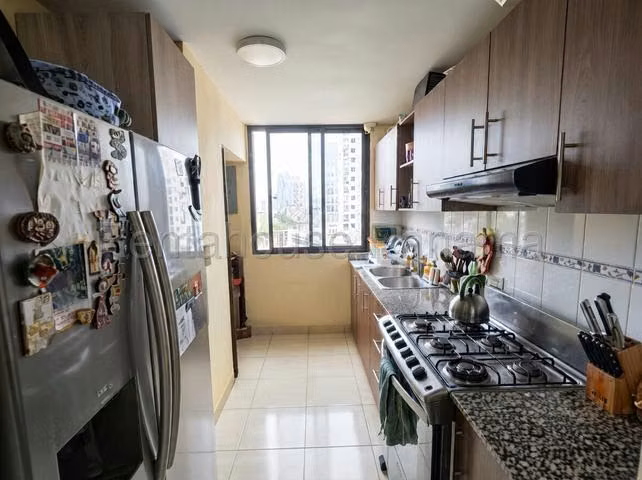 Apartamento remodelado en alquiler en San Francisco, 2 recámaras y 2 baños KDC