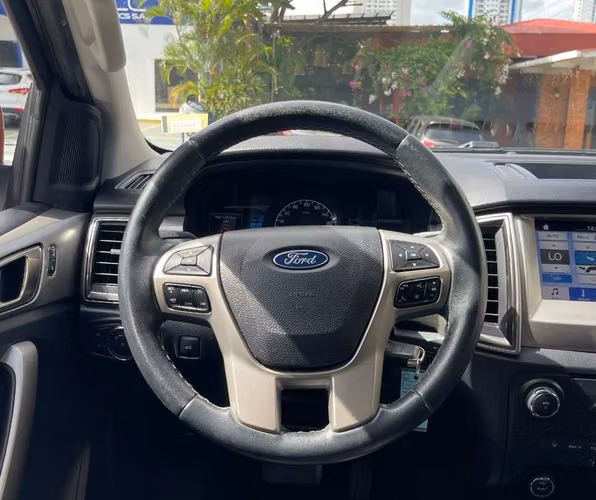 Ford Everest XLT 2019 - Imagen 8