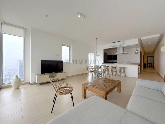 Apartamento Amoblado de 1 Recámara en Alquiler en Avenida Balboa – 144 m² con Vista al Mar