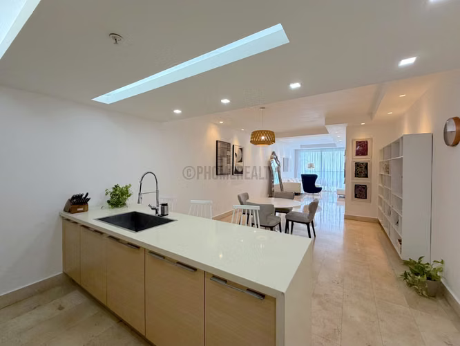 Apartamento Amoblado de 1 Recámara en Alquiler en Yoo Panama sobre Avenida Balboa – 125 m² con Vista al Mar