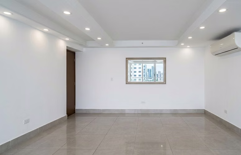 Apartamento en Obarrio I con balcon y ubicación privilegiada - Imagen 5
