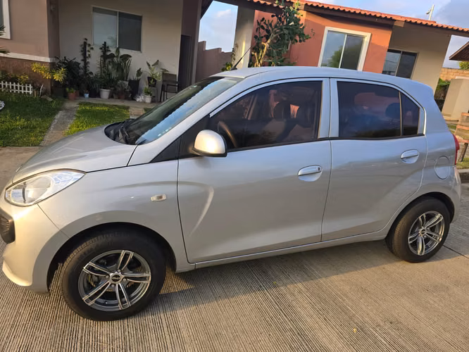 SE VENDE HYNDAI ATOS 2023 