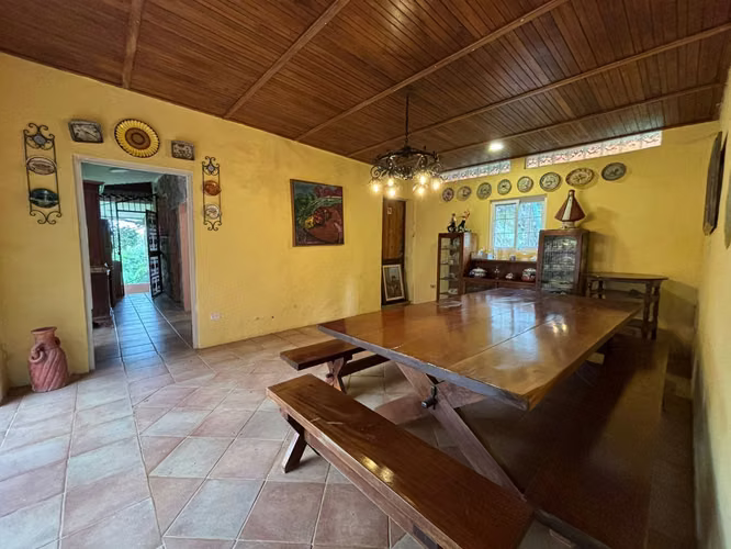 SE VENDE CASA EN EL VALLE DE ANTON