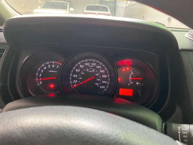 Vendo Nisan Tiida