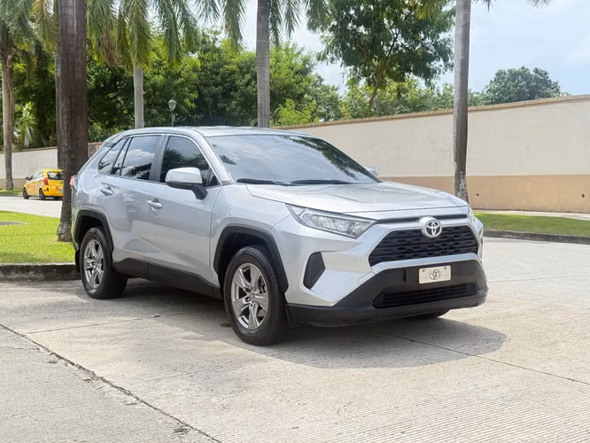 Toyota Rav4 2021 a solo $18,900 - Imagen 2