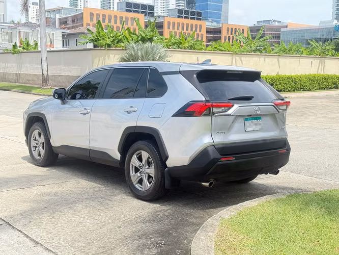 Toyota Rav4 2021 a solo $18,900 - Imagen 3