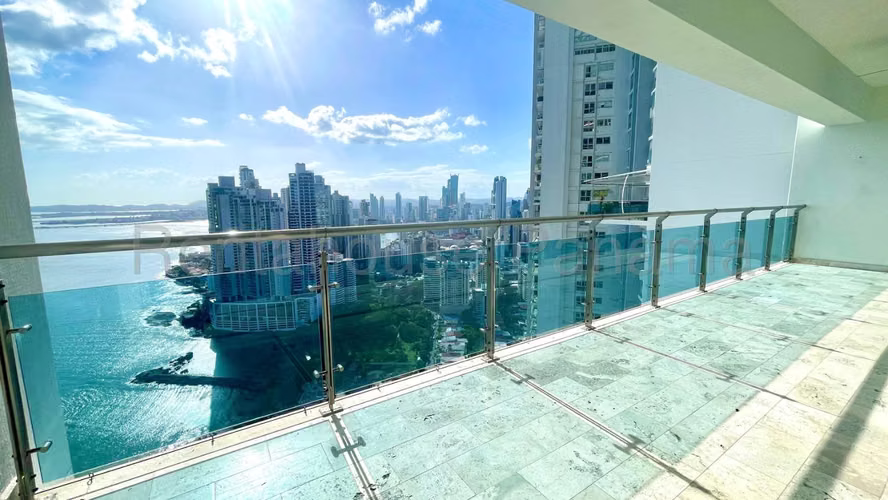 Sale of Apartment in Punta Pacifica with 294m2 SRZ26-4909