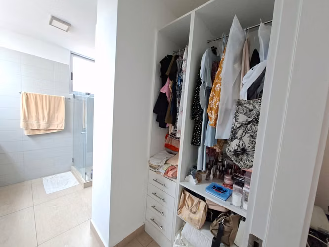 Apartamento en alquiler a pasos de Av Balboa 1REC / 1.5BAÑ / BALCON