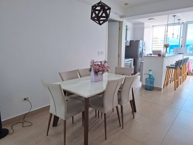 Apartamento en alquiler a pasos de Av Balboa 1REC / 1.5BAÑ / BALCON